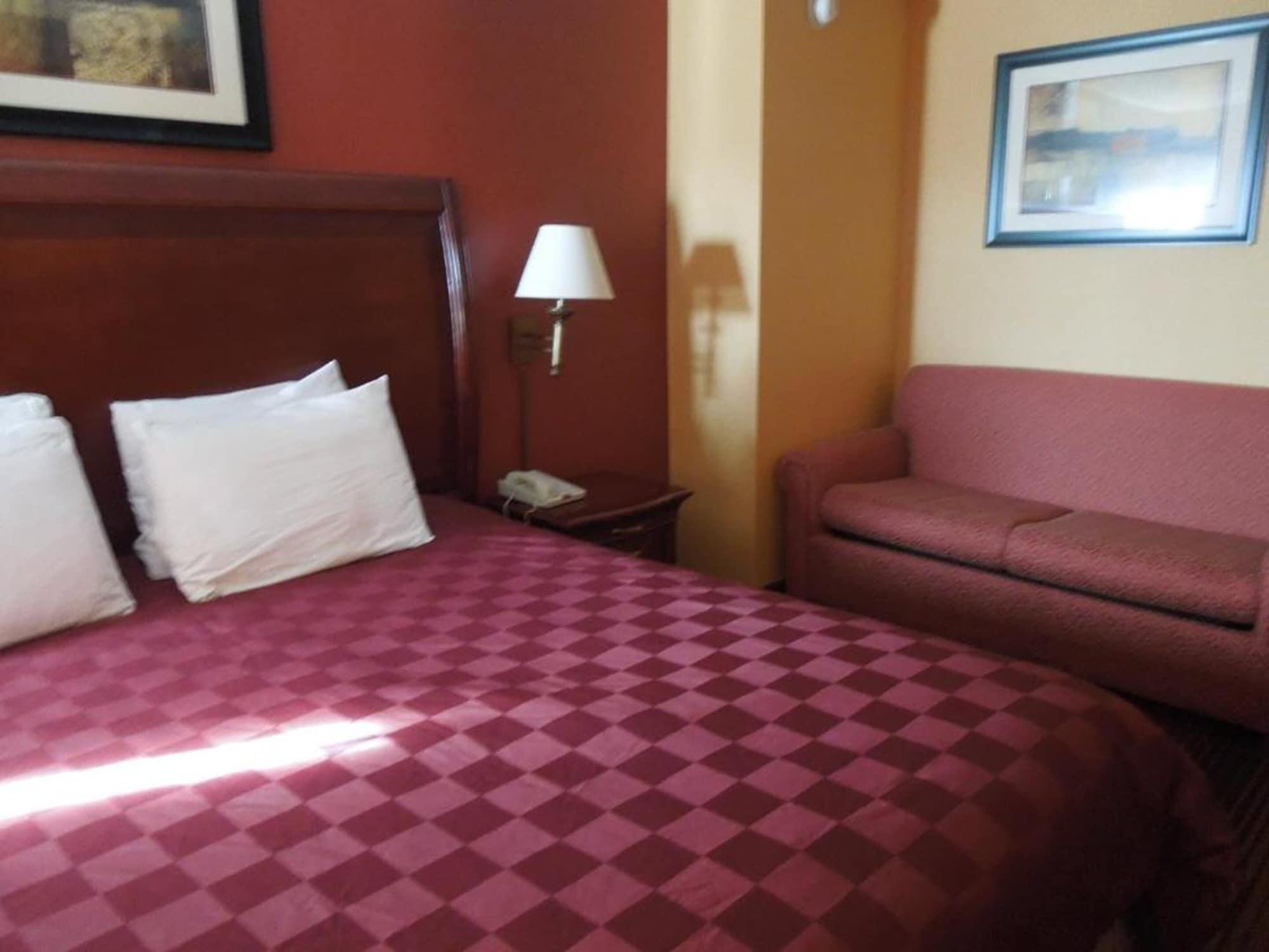 Ramada By Wyndham East Orange Hotel Екстериор снимка